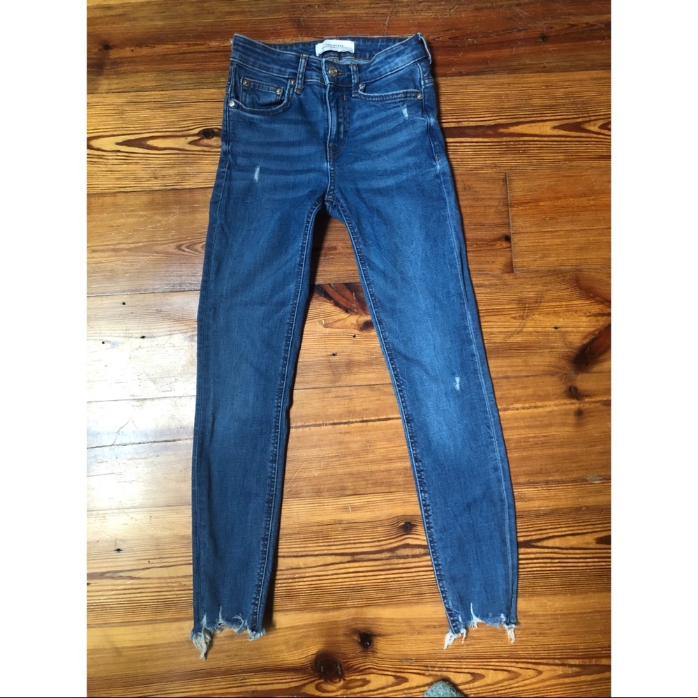 Women’s Zara Distressed Raw Hem Jeans